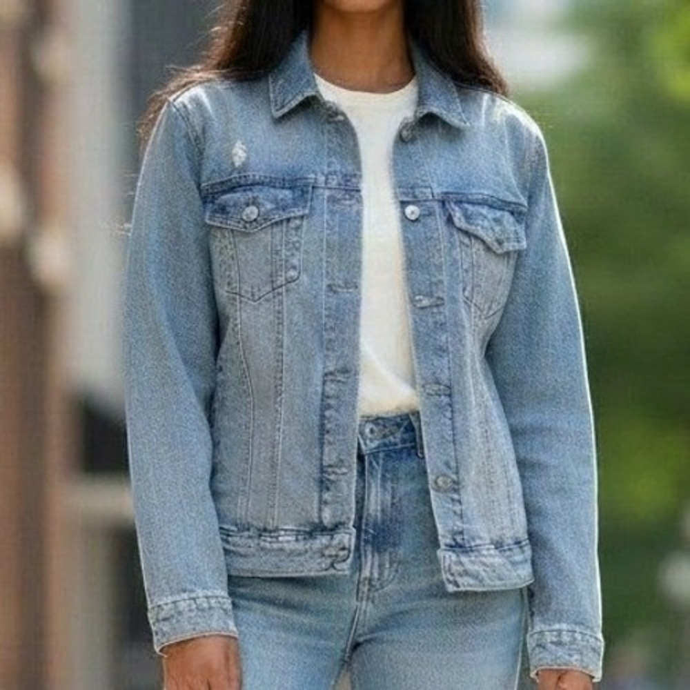 Lucky Brand Denim Jacket Small Light Blue Distressed Jean Trucker Classic Boho
